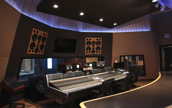 Recording / broadcasting studios